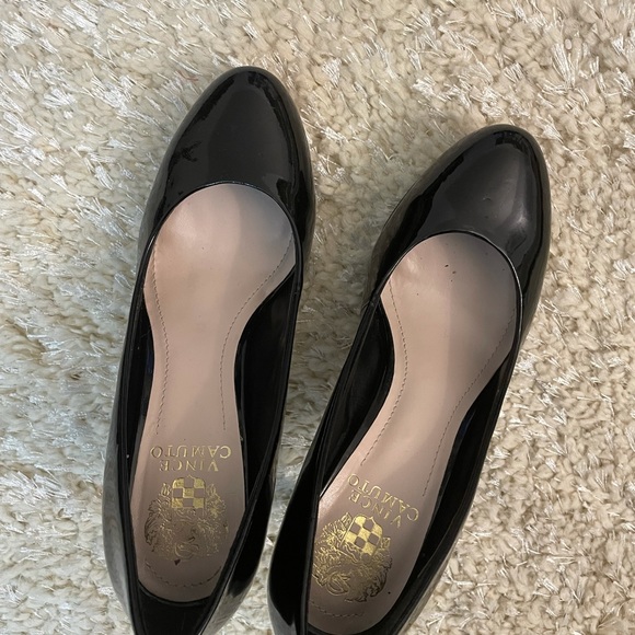 Vince Camuto Black Pumps - Picture 4 of 4
